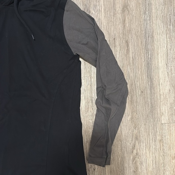 Caterpillar Black and Gray Women Thin Hoodie - Picture 4 of 9